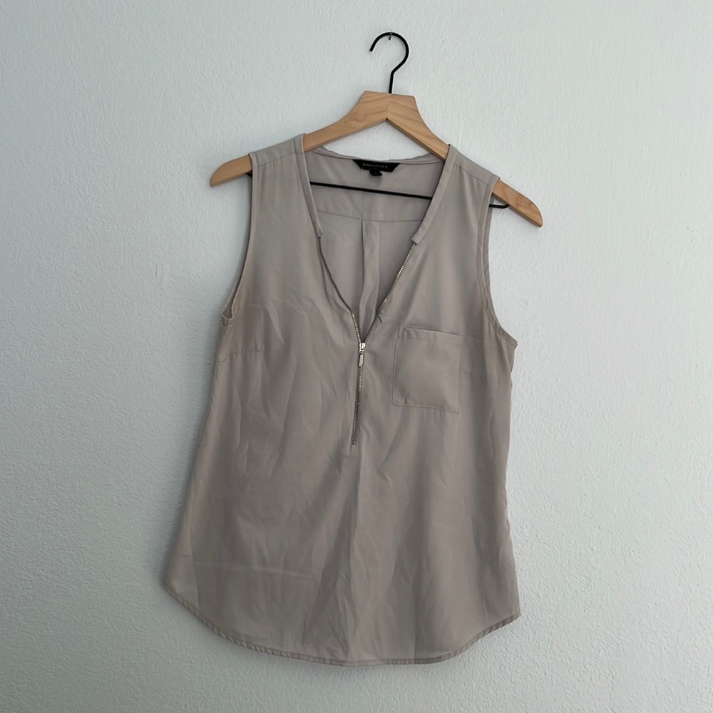 GUC, Banana Republic, Size Medium